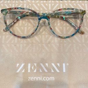 Zenni Readers 1.5 power. Includes case